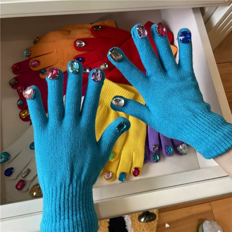 Thanos Green Knitted Diamond Nail Art Gloves for Women — feature 27