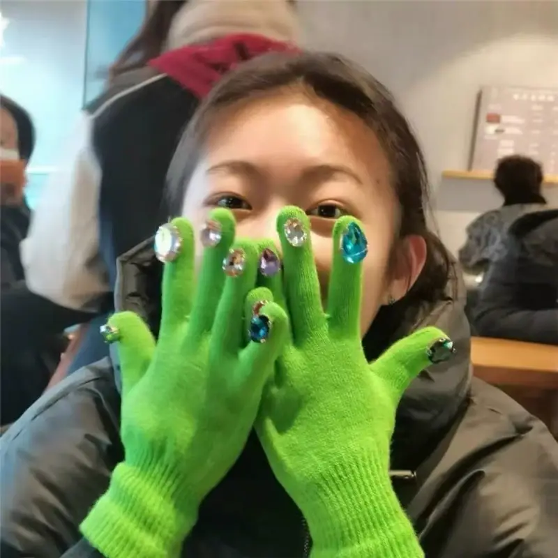 Thanos Green Knitted Diamond Nail Art Gloves for Women — feature 8
