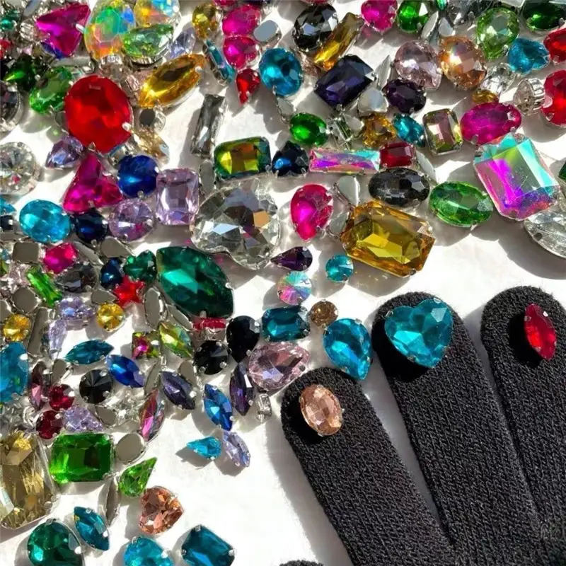 Thanos Green Knitted Diamond Nail Art Gloves for Women - Image 17