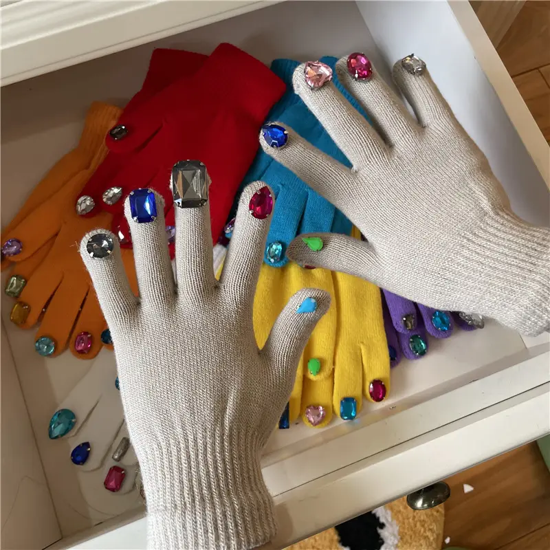 Thanos Green Knitted Diamond Nail Art Gloves for Women - Image 9