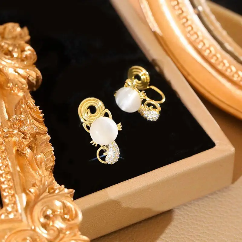 Cute Cat Earrings Women Gold Plated White Stone