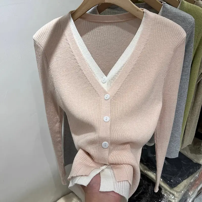Green V-Neck Knitted Cardigan for Women Early Spring - Image 6