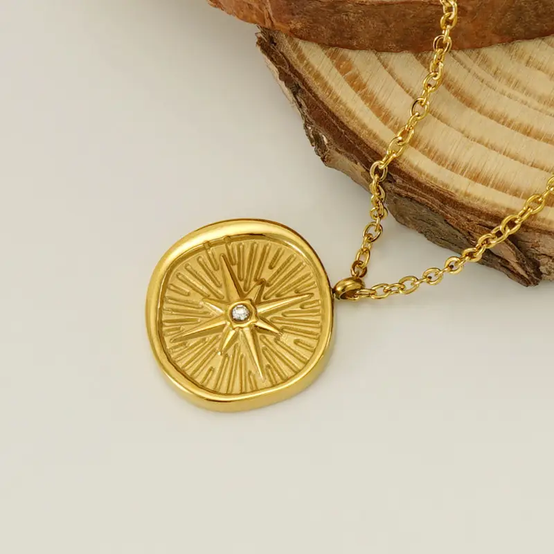 Golden Diamond Encrusted Retro Necklace Pendant - Image 3