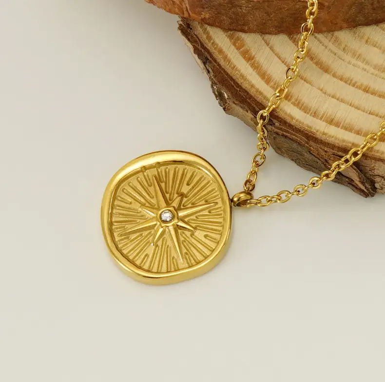 Golden Diamond Encrusted Retro Necklace Pendant — feature 21
