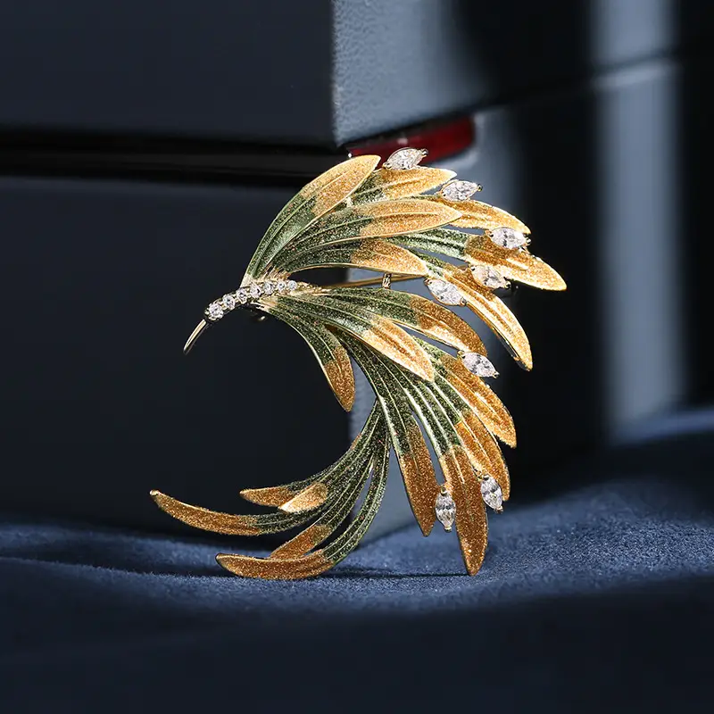 Elegant Gradient Feather Brooch National Retro Style - Image 2