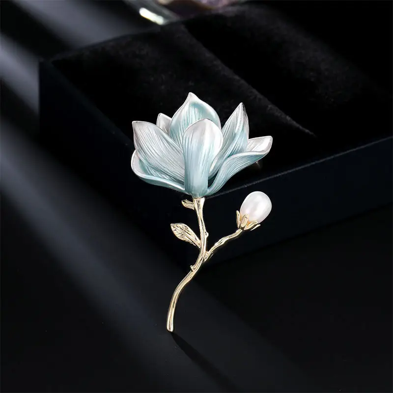 Elegant Gradient Feather Brooch National Retro Style - Image 8