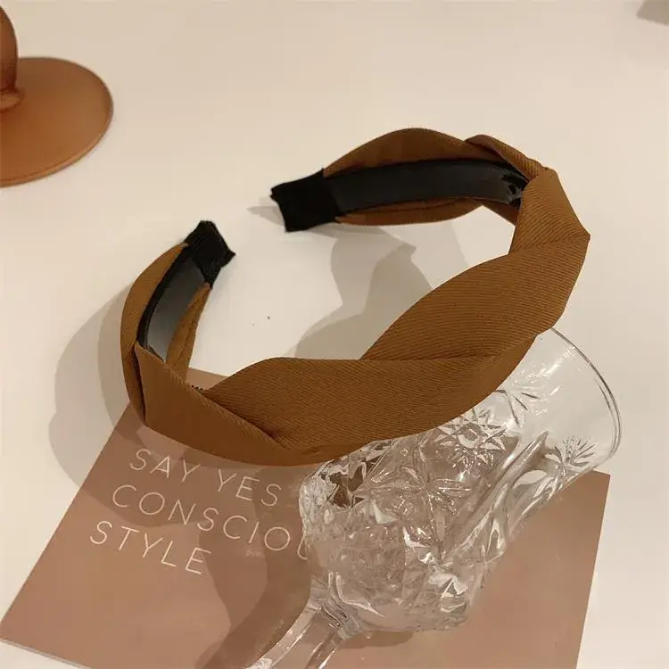 Women French Style Mesh Hairband Brown Wide Edge — feature 11
