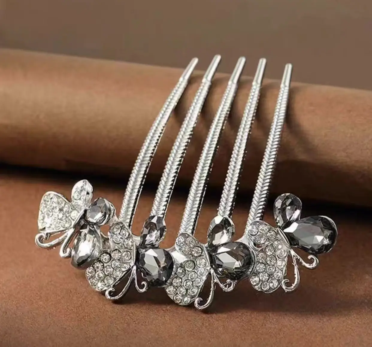 Crystal Butterfly Hair Combs with Rhinestone Design — feature 7