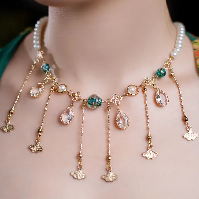 Tang Style Ginkgo Leaf Necklace for Women - Image 3