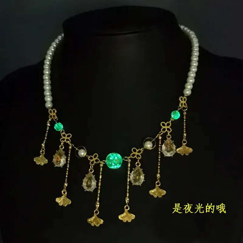 Tang Style Ginkgo Leaf Necklace for Women - Image 5