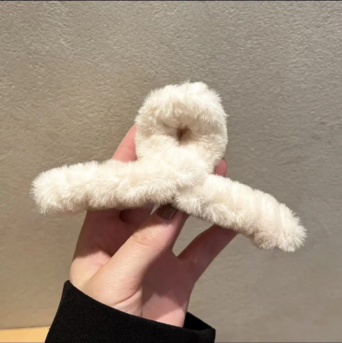 Grey Faux Fur Clip Hairpin for Women Large - Image 50