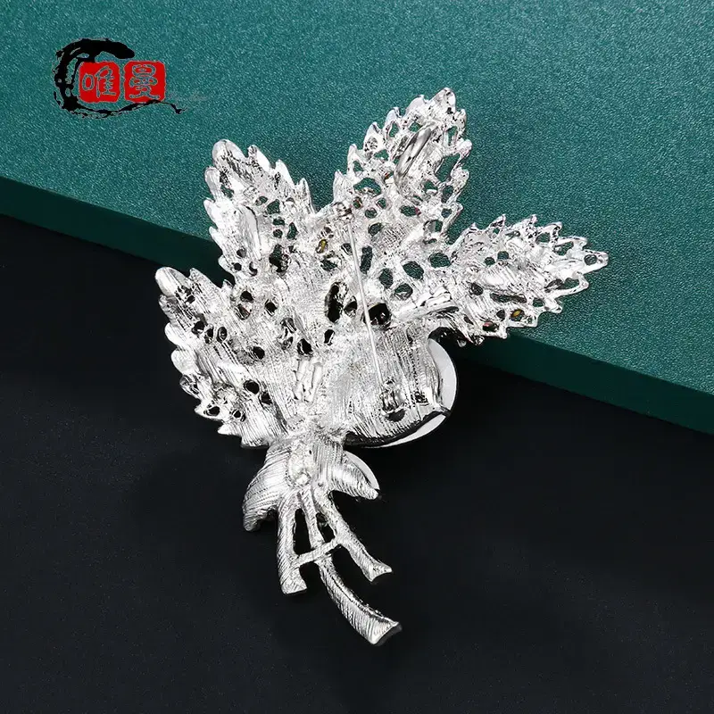 Large Diamond Brooch Pin for Women European Style - Image 4