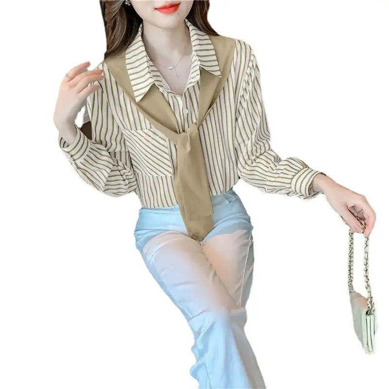 Striped Pocket Shirt with Loose Fit and Light Color - Image 5