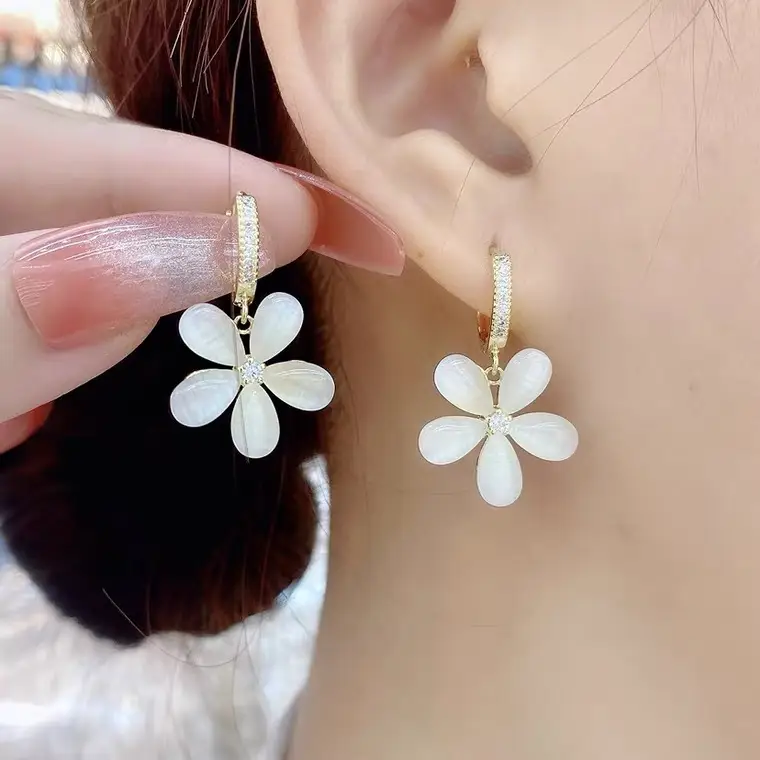 Cat's Eye Flower Earrings S925 Silver with Zirconium