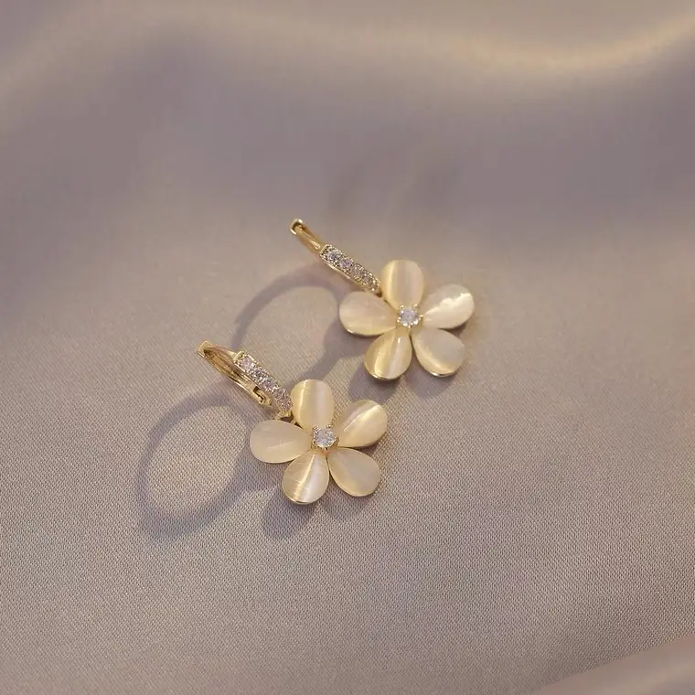 Cat's Eye Flower Earrings S925 Silver with Zirconium — feature 9