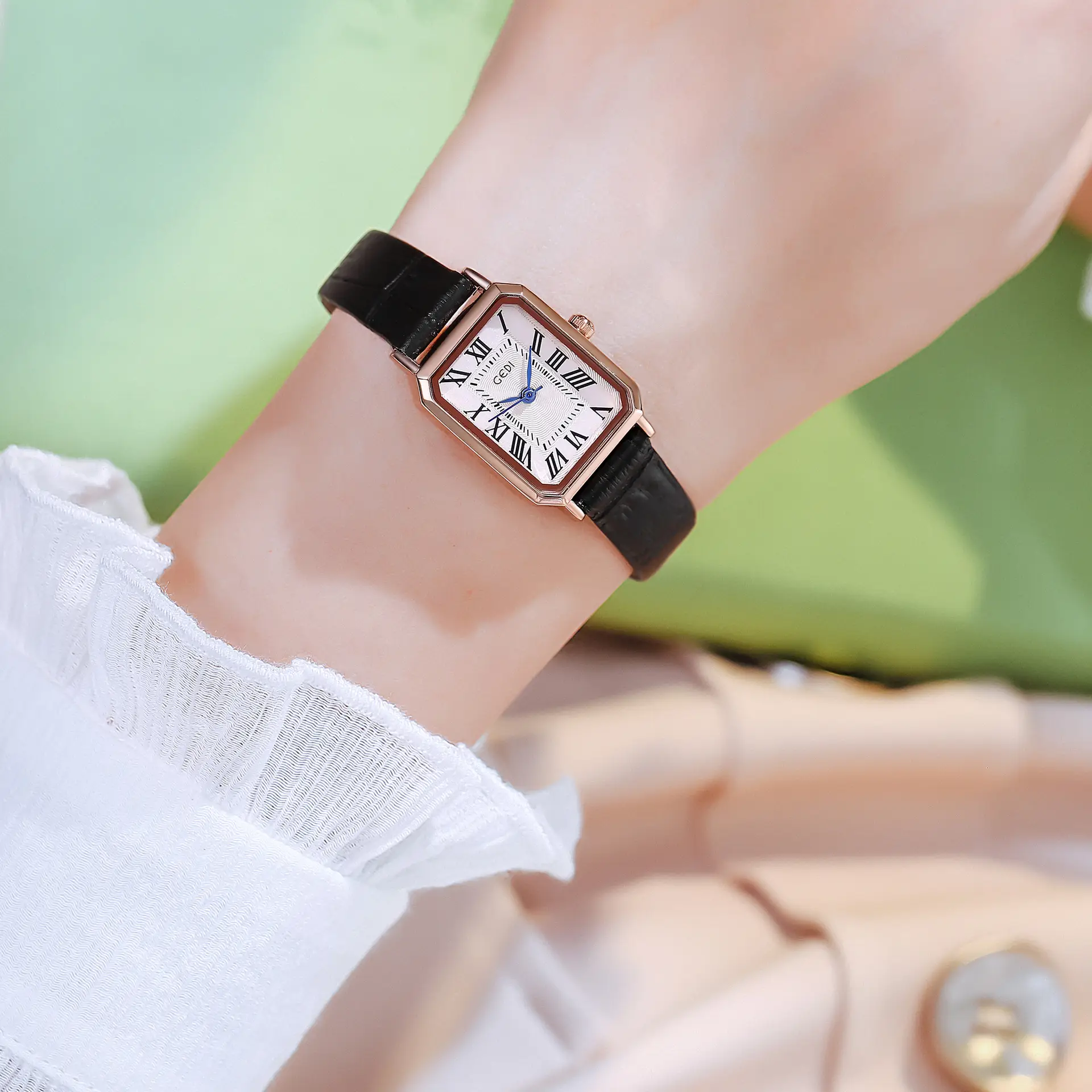 Korean Style Women's Quartz Watch Brown Leather Band - Image 5