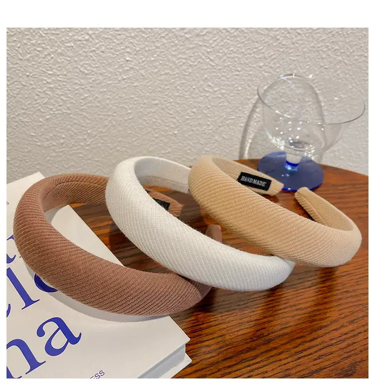 Women's Face-Revealing Pressure Hair Hoop Beige — feature 10