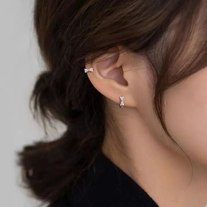 Korean Bow Ear Buckle Light Luxury Diamond Earrings Set - Image 4