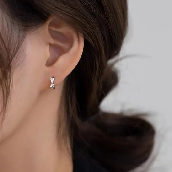 Korean Bow Ear Buckle Light Luxury Diamond Earrings Set - Image 5