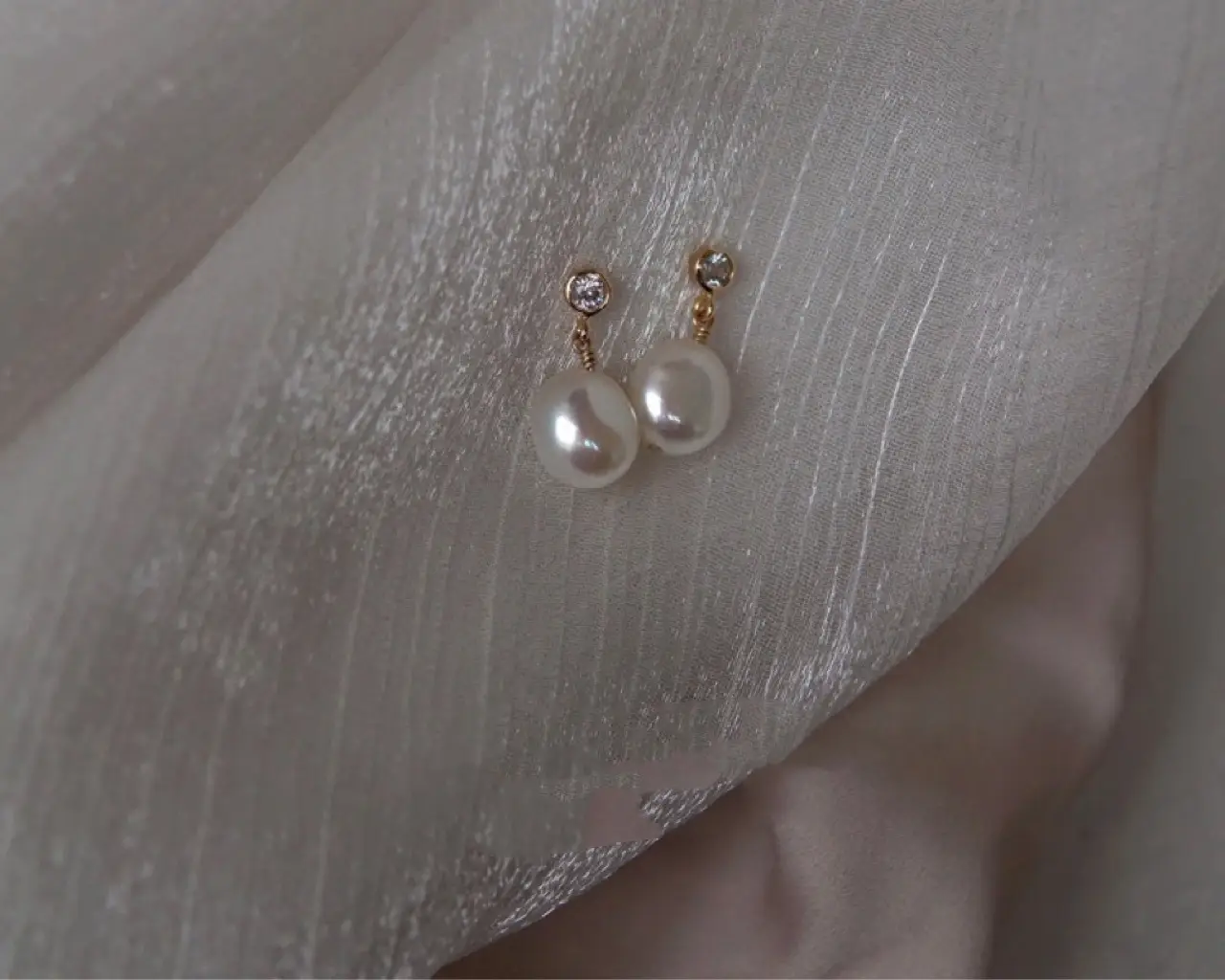 Natural Freshwater Pearl Baroque Earrings 14K Gold Plated Zircon — feature 6