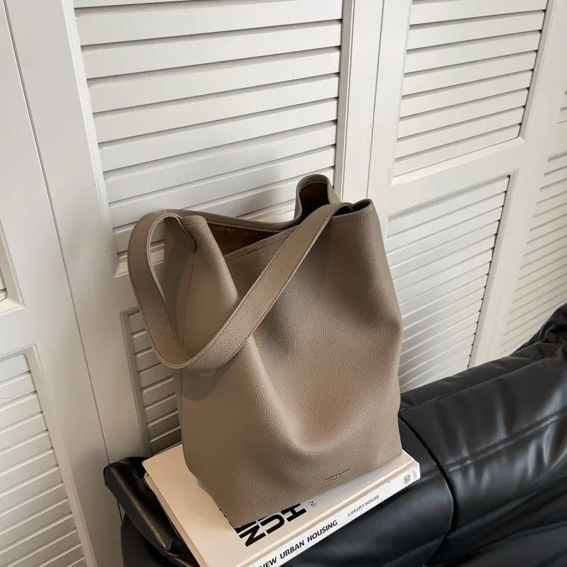 Black Casual Bucket Bag for Women 2022 - Image 4