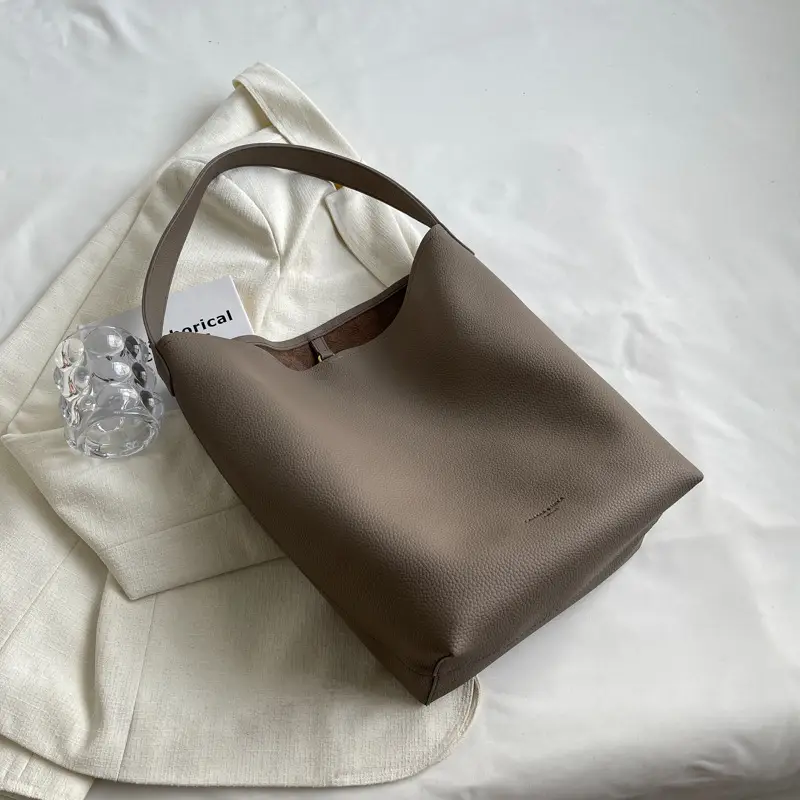 Black Casual Bucket Bag for Women 2022 - Image 2