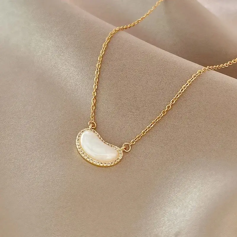 Gold Titanium Clavicle Necklace for Women