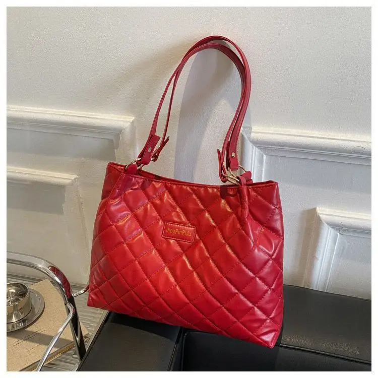 Red Quilted Women's Large Tote Bag 2026 — feature 15