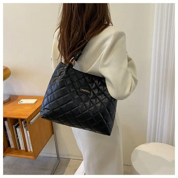 Red Quilted Women's Large Tote Bag 2026 — feature 21
