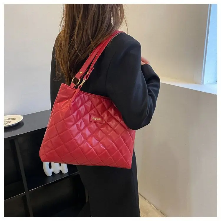 Red Quilted Women's Large Tote Bag 2026 — feature 27