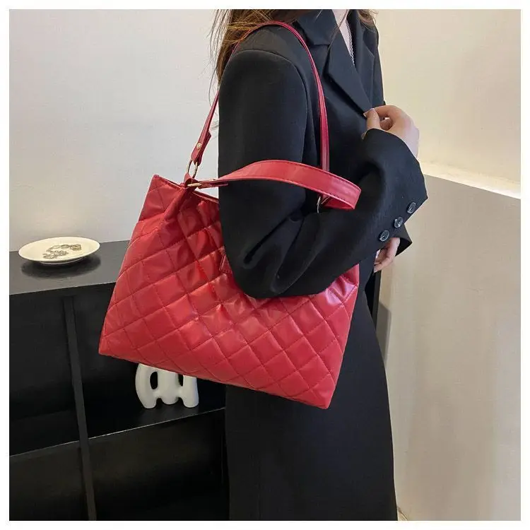 Red Quilted Women's Large Tote Bag 2026 — feature 28