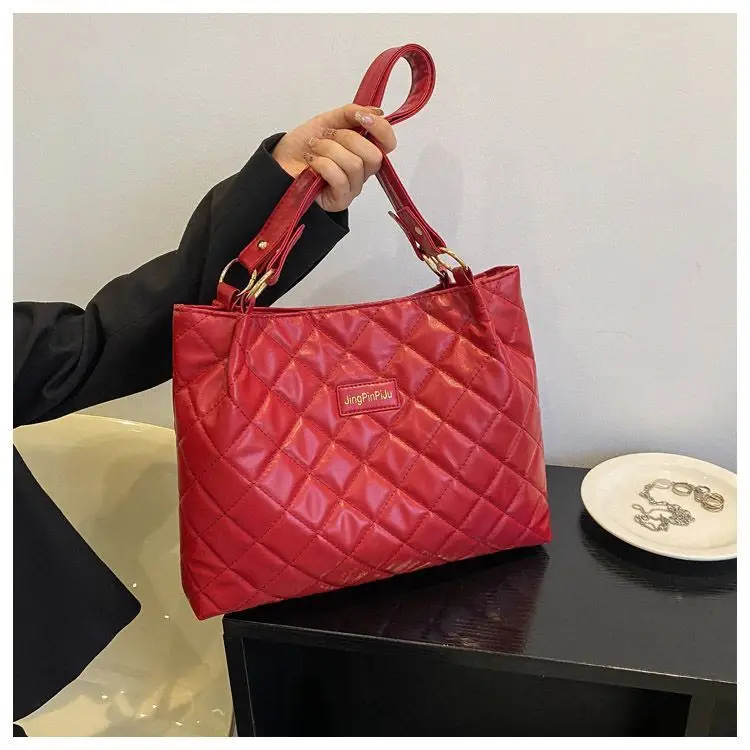 Red Quilted Women's Large Tote Bag 2026 — feature 31