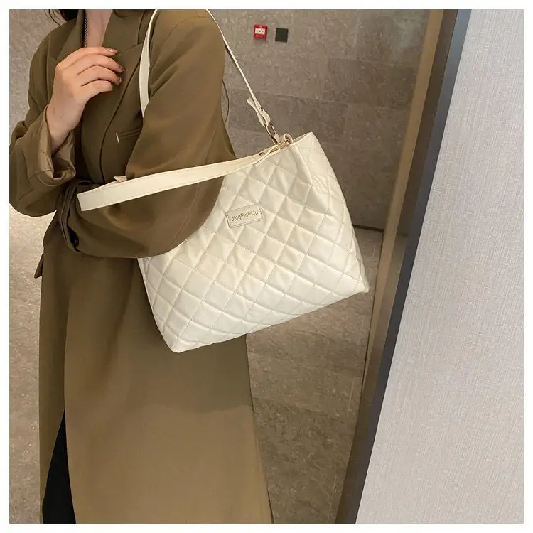 Red Quilted Women's Large Tote Bag 2026 — feature 37