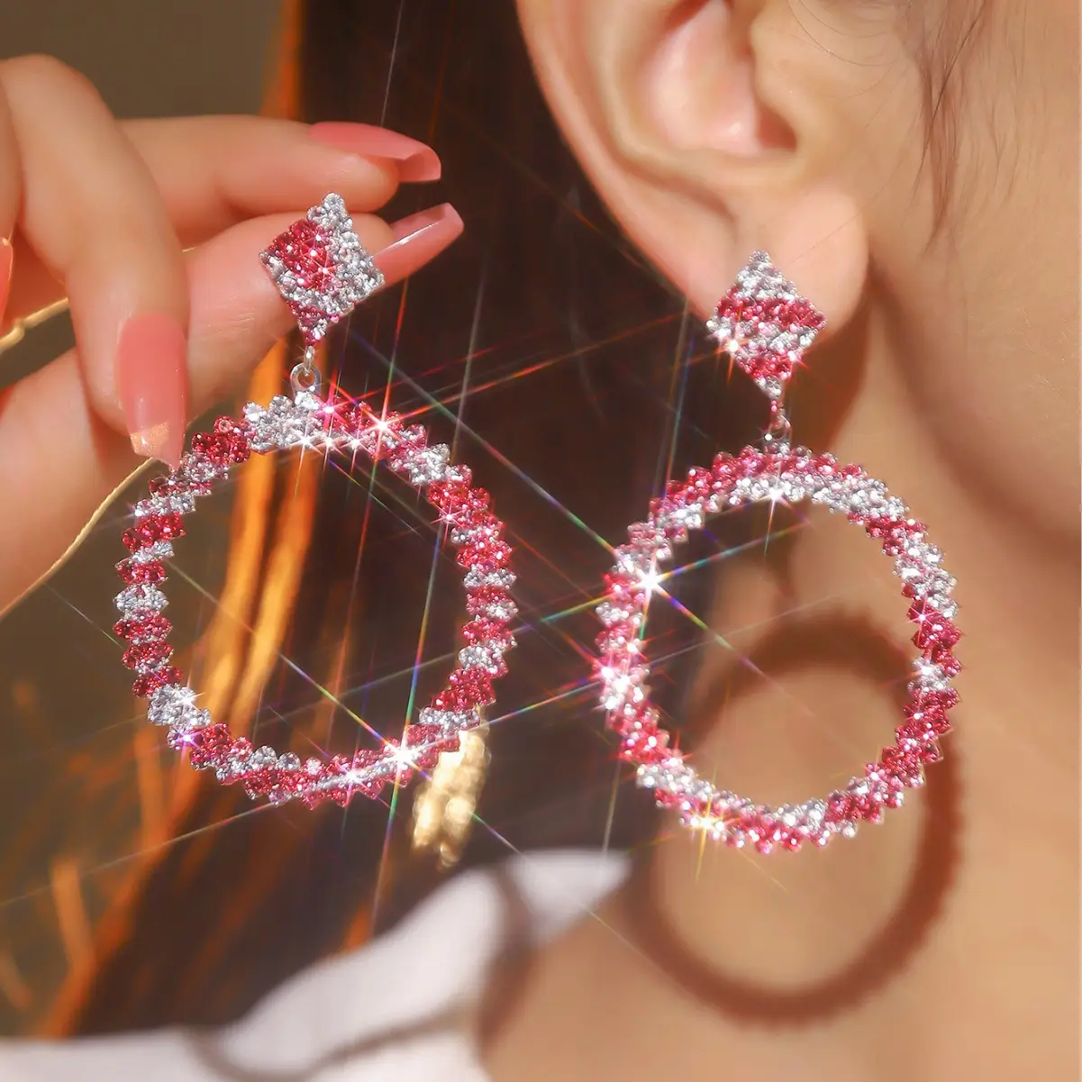 Exaggerated Ring Inlaid Flash Diamond Earrings for Women - Image 8