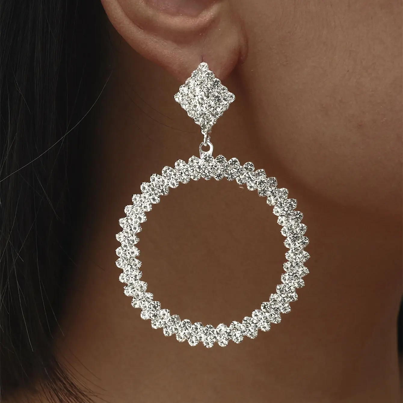 Exaggerated Ring Inlaid Flash Diamond Earrings for Women - Image 9