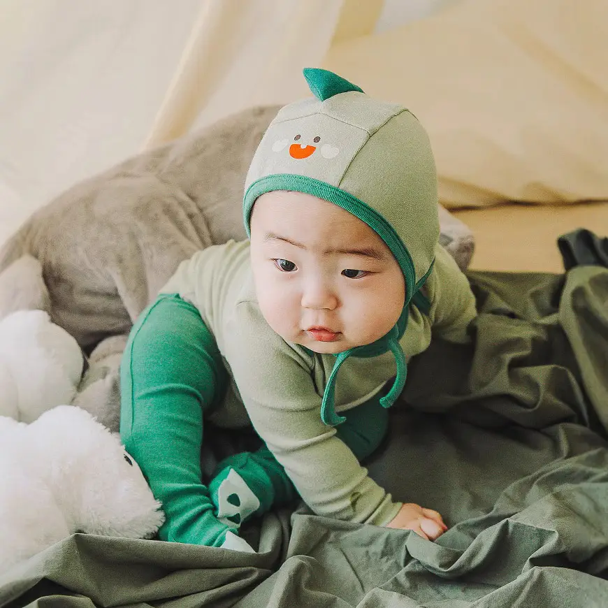 Korean Style Baby's Three-Piece Suit Set with Hat