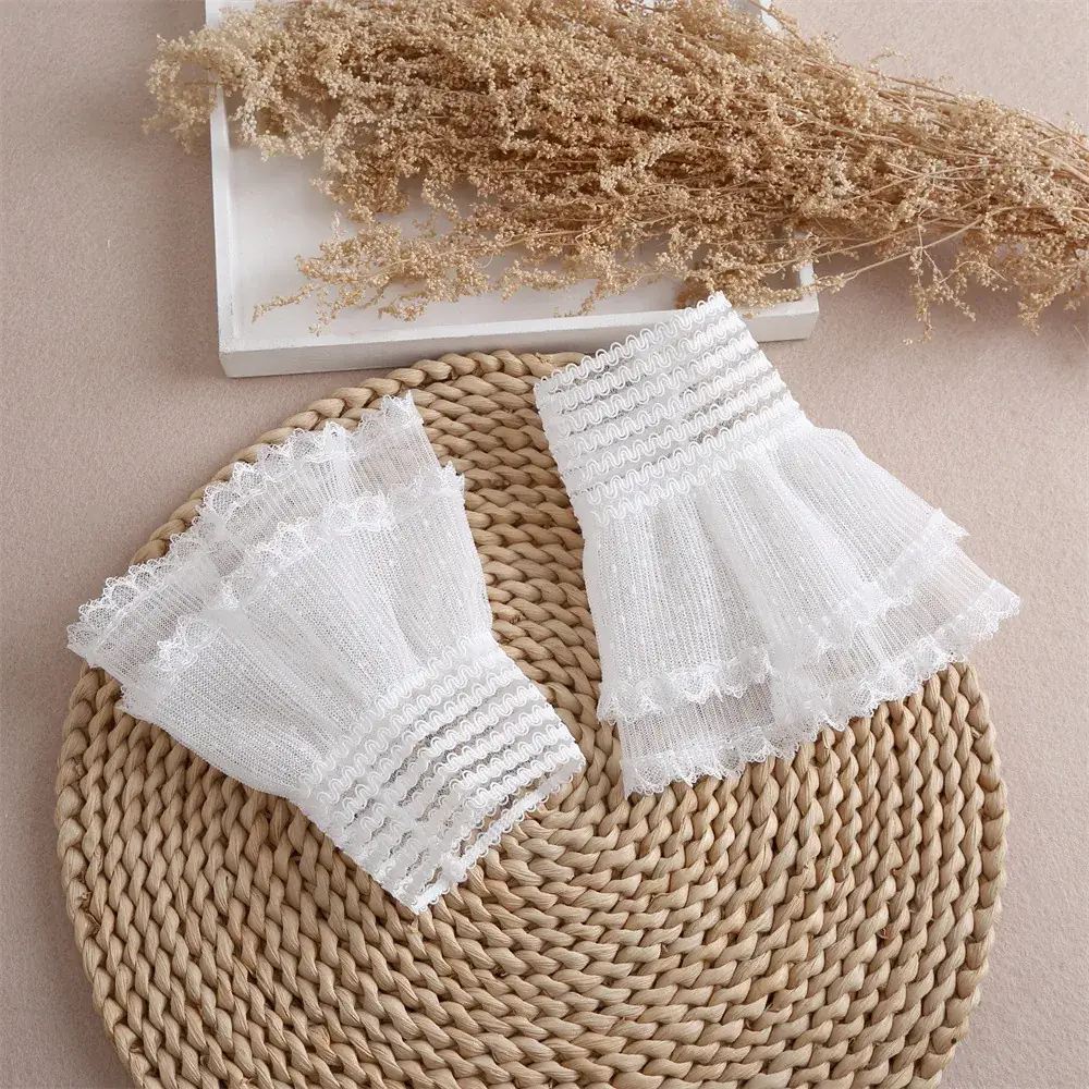 White Lace Star Cuffs for Women's Shoes - Image 5