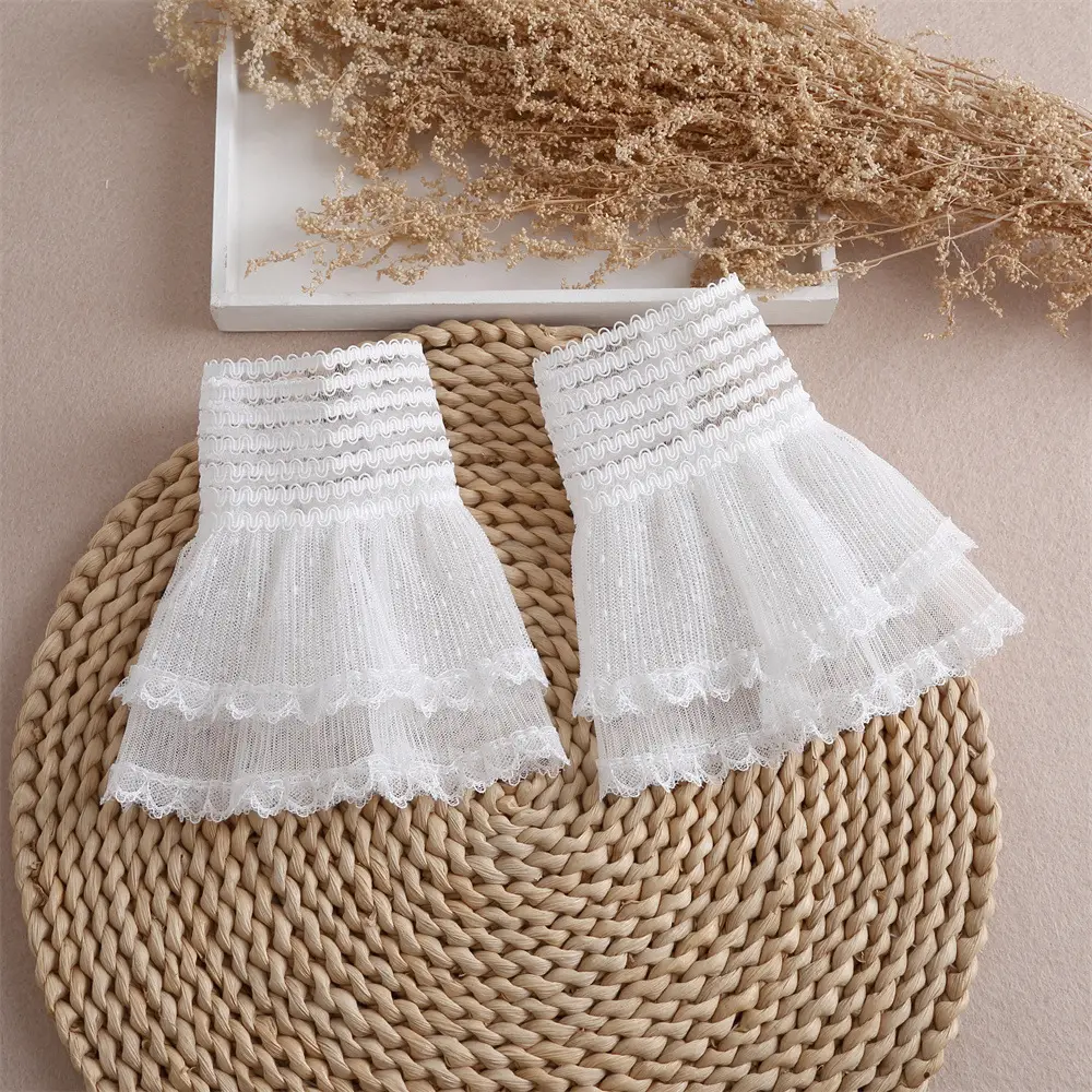 White Lace Star Cuffs for Women's Shoes — feature 13