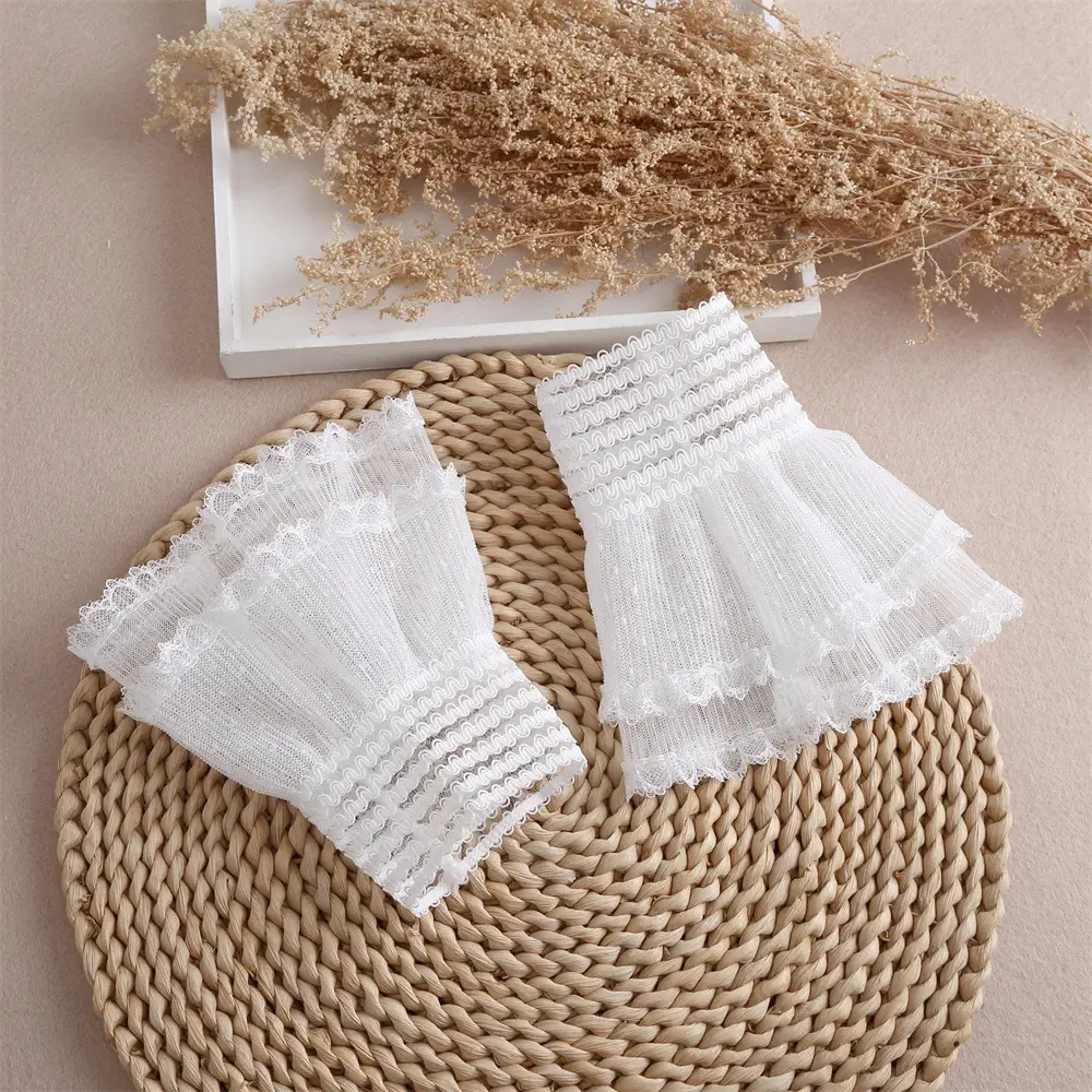 White Lace Star Cuffs for Women's Shoes — feature 14