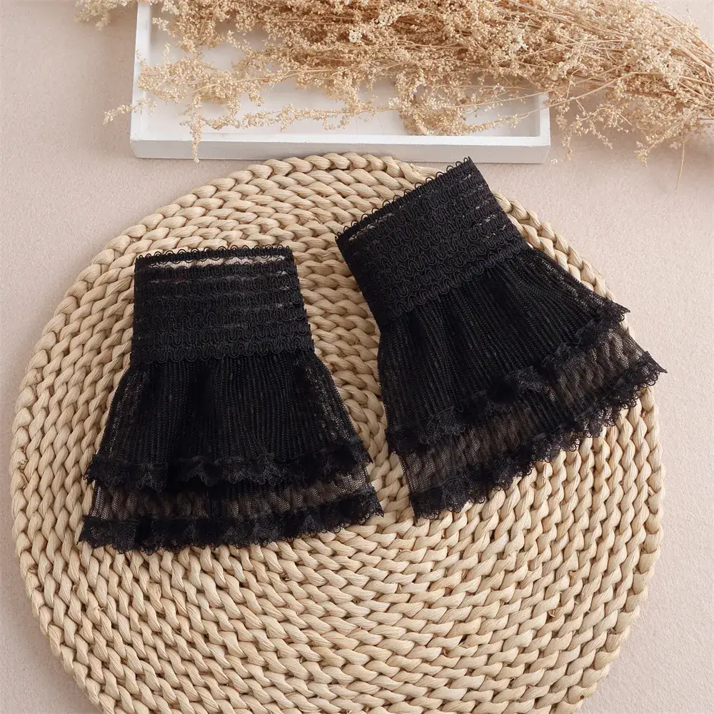 White Lace Star Cuffs for Women's Shoes - Image 2