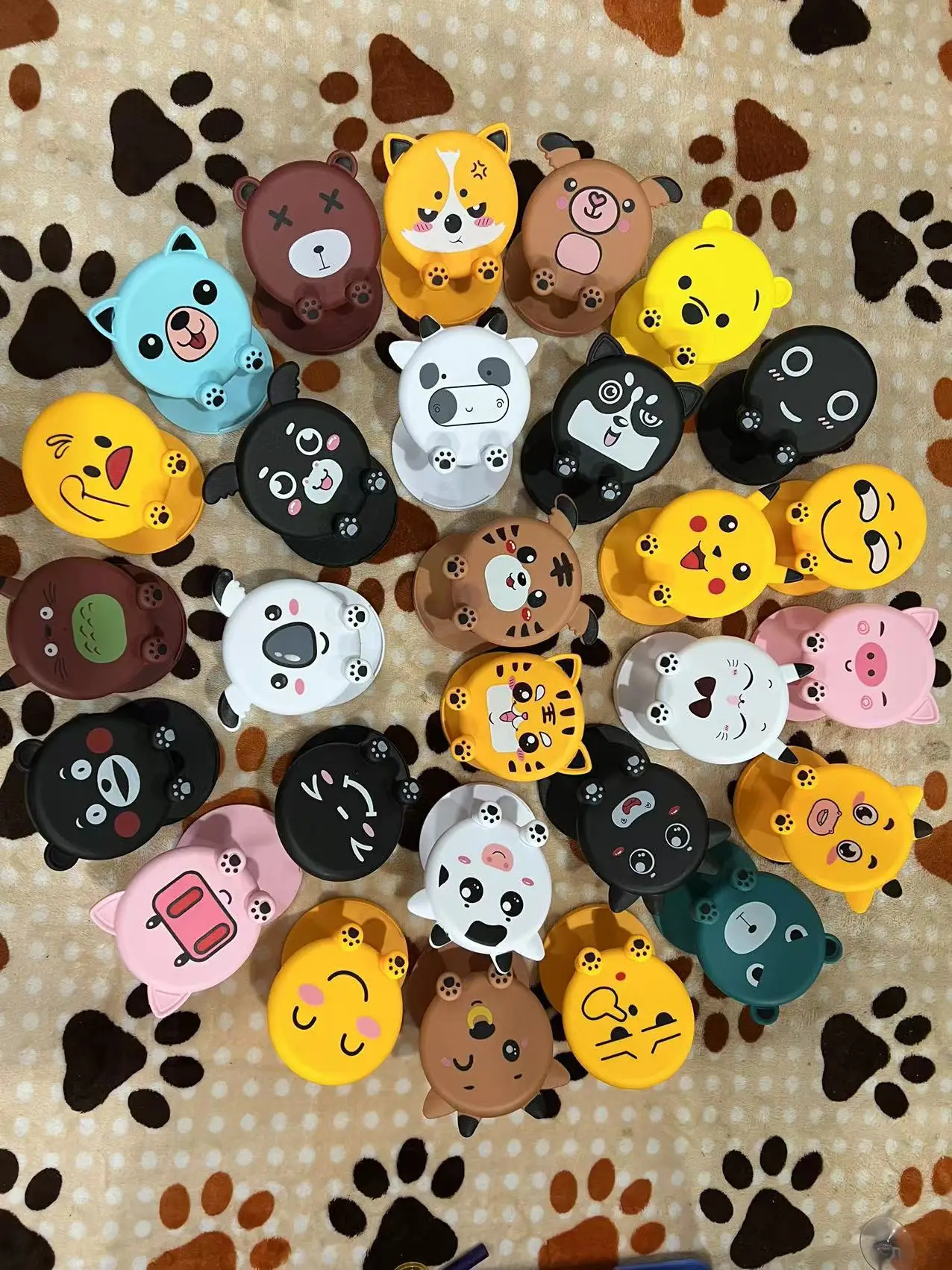 Cute Cartoon Cat Mobile Phone Stand Set of 6 - Image 7