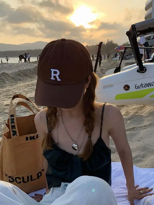 Women's Brown R-Label Hair Cap Hat Set — feature 3