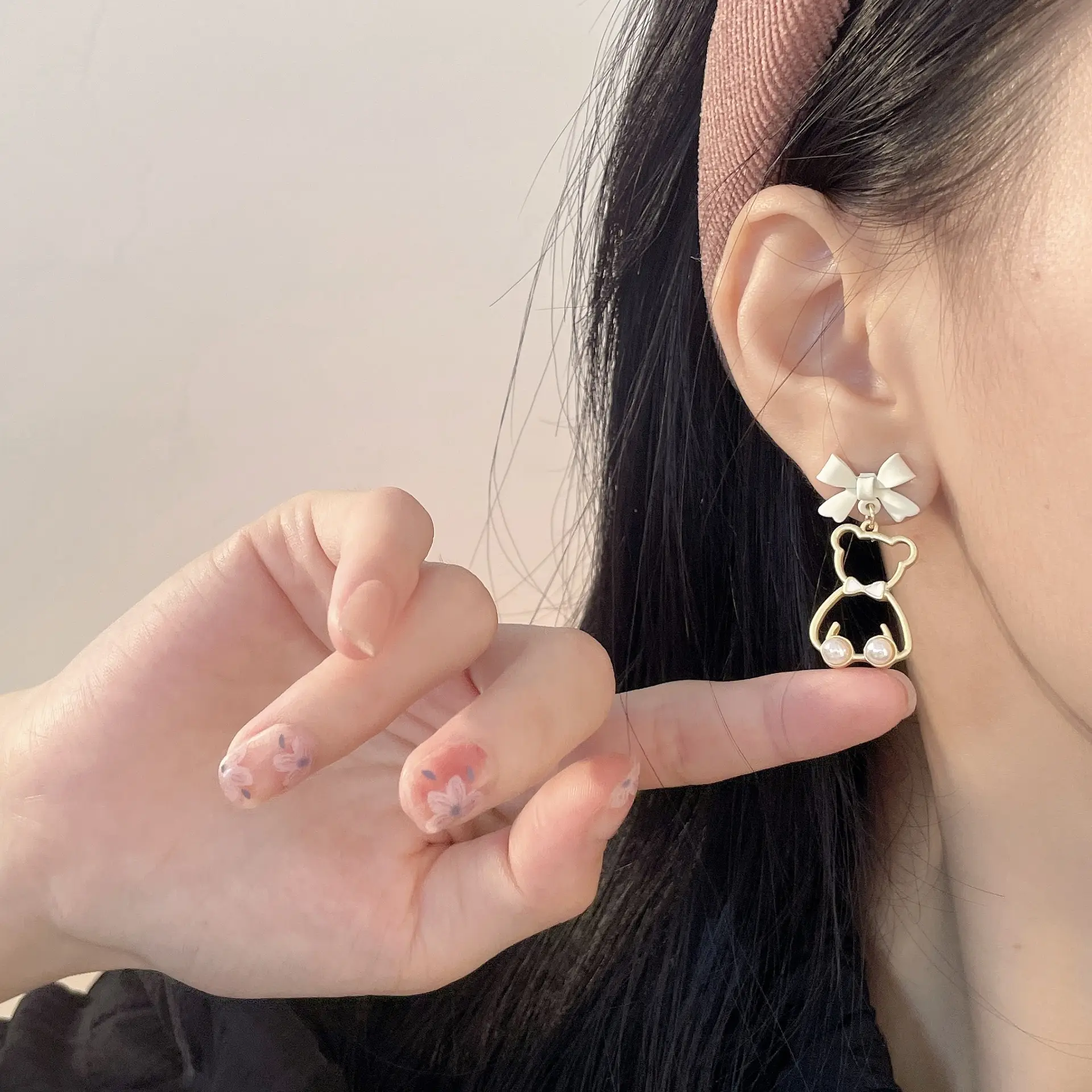 S925 Silver Cute Bear Pearl Earrings - Image 2