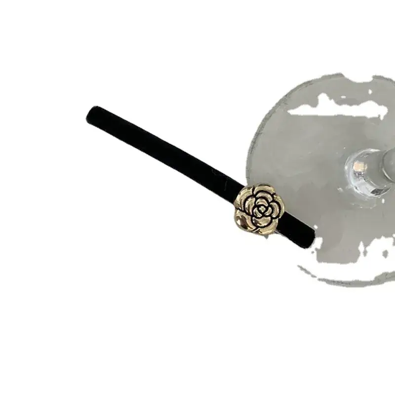 Camellia Hairpin for Women with Velvet Clip - Image 6