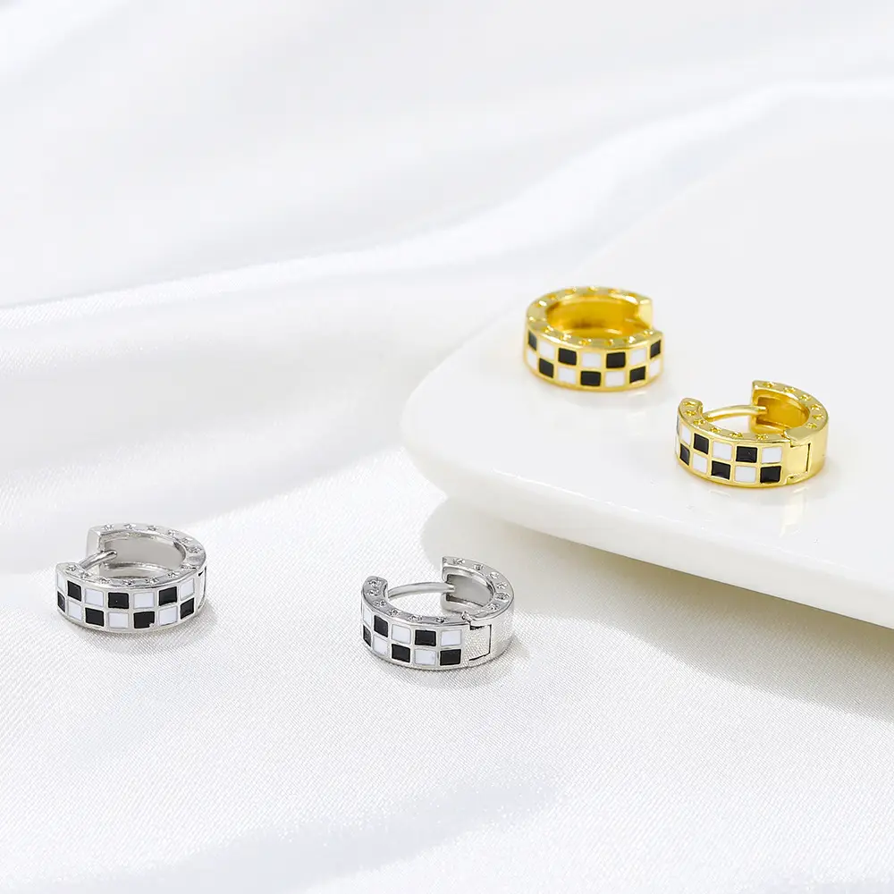 2022 Checkered Earrings Women's Light Luxury Niche Design - Image 6