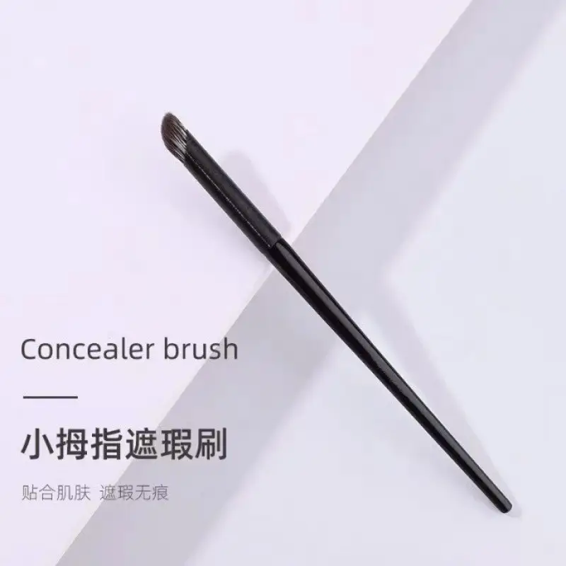Thumb Concealer Brush