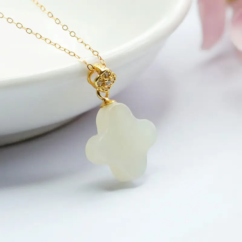 Guan Yu S925 Silver Inlaid Four-Leaf Clover Necklace for Women — feature 6