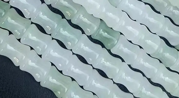 Natural Xinjiang Tianshan Emerald Round Beads Loose Jade Floating Flower Semi-Finished - Image 3