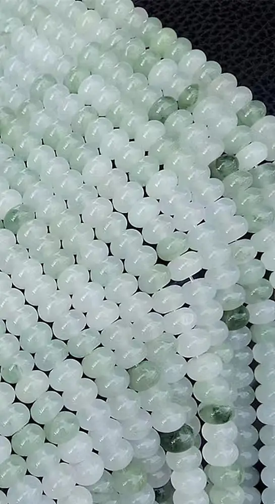 Natural Xinjiang Tianshan Emerald Round Beads Loose Jade Floating Flower Semi-Finished - Image 4