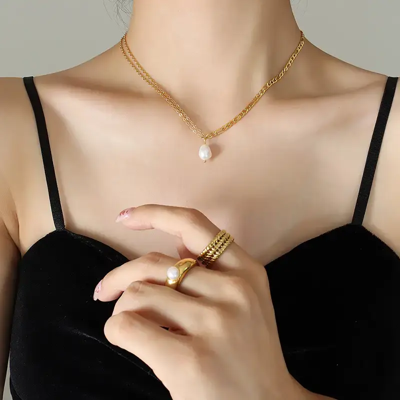 Gold Pearl Pendant Necklace for Women